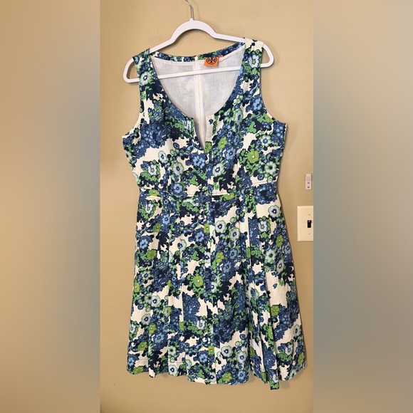 Tory Burch Amalia Linen Floral Fit & Flare Dress - Picture 2 of 8